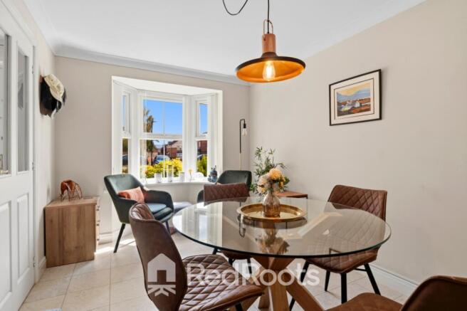 4 bed Detached for sale Image 12
