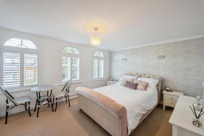 4 bed Detached for sale Image 4