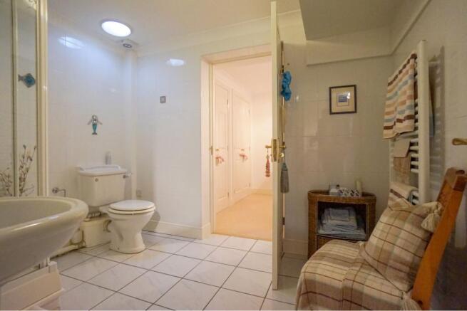 Jack & Jill En-suite