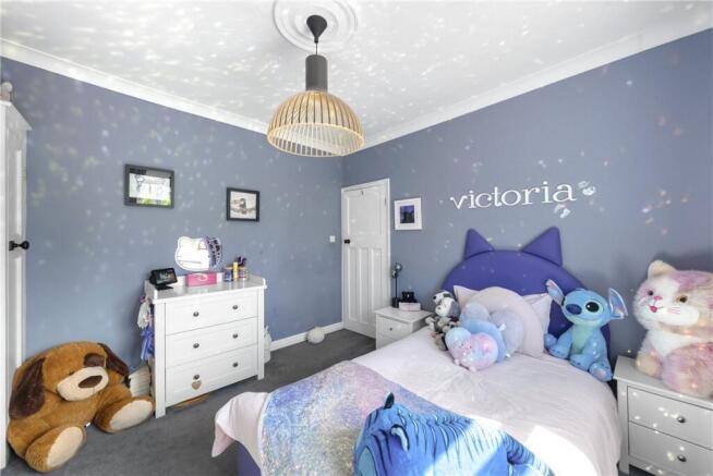 4 bed Semi-Detached for sale Image 8