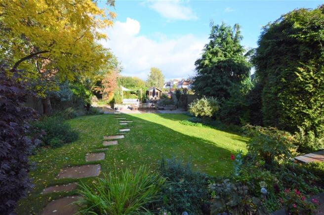 MAIN LAWN