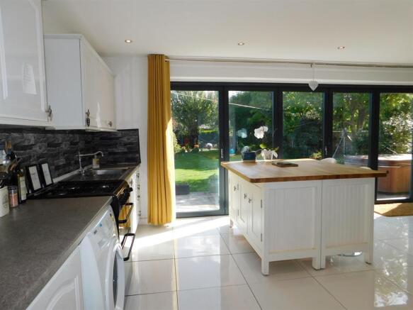 Kitchen 2