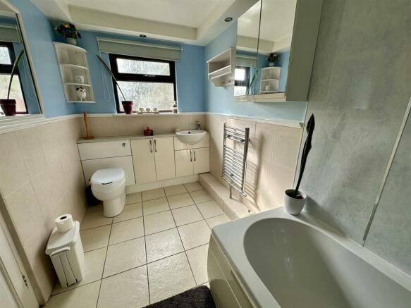 bathroom.JPEG