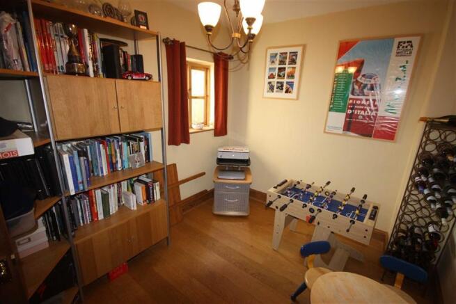 Photo 6