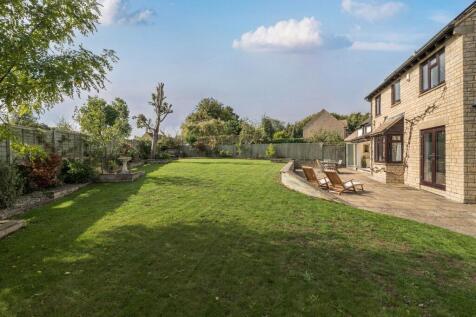 West Hay Grove, Kemble, GL7