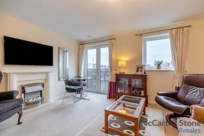 8637045-interior17.jpg