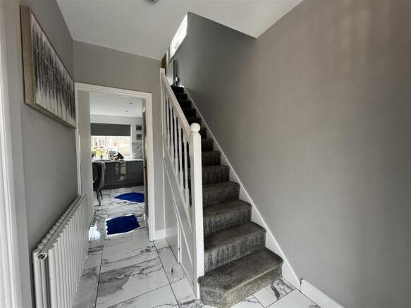 3 bed Semi-Detached for sale Image 9