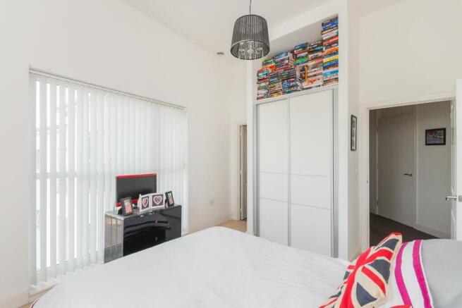 EUNEVANWODGNOL35 - Bedroom E.jpg