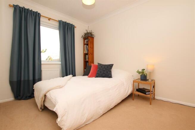 Bedrooom 2.JPG