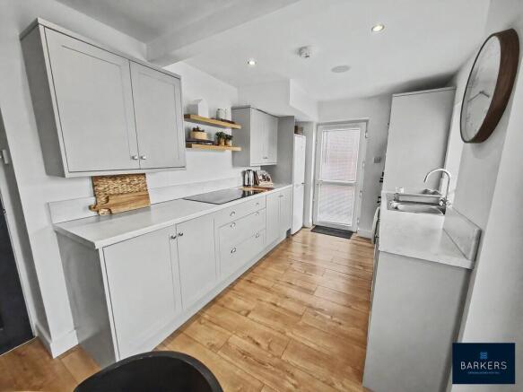 3 bed Semi-Detached for sale Image 8