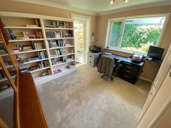 Photo 10