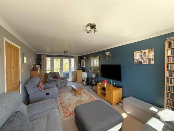 Living Room A.JPG