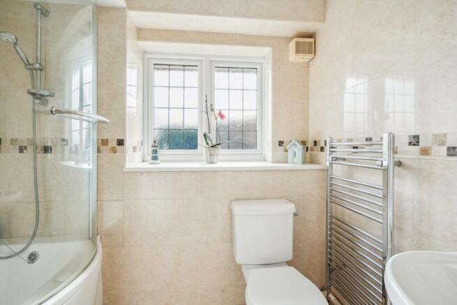 En-Suite Bathroom