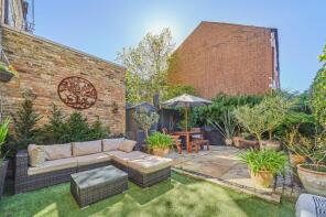 21, Chale Road, London SW2 4JB