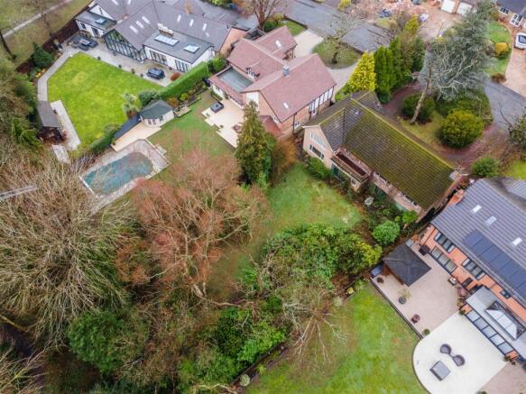 19 Woodside Way_4.jpg