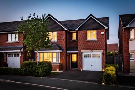 10 Scarfell Crescent, Davenham, CW9 8XD