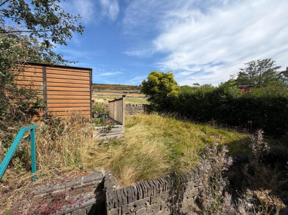 3 bed Semi-Detached for sale Image 12