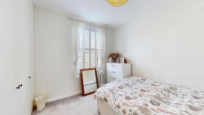 2 bed Terraced to rent Image 5