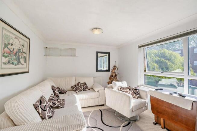 8687783-interior10-800.jpg