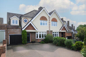 71, Waldegrave Gardens, Upminster RM14 1UT