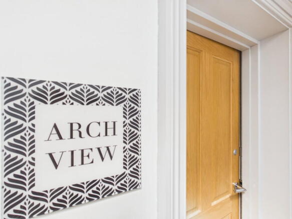 2 bed Flat for sale Image 2