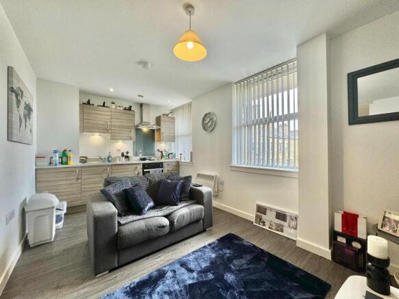 1 bed Apartment to rent Image 4