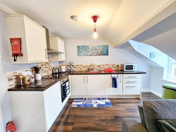 1 bed Flat for sale Image 4