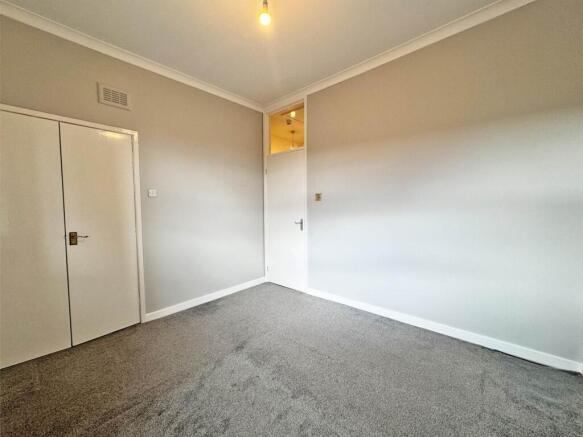 2 bed Terraced for sale Image 8