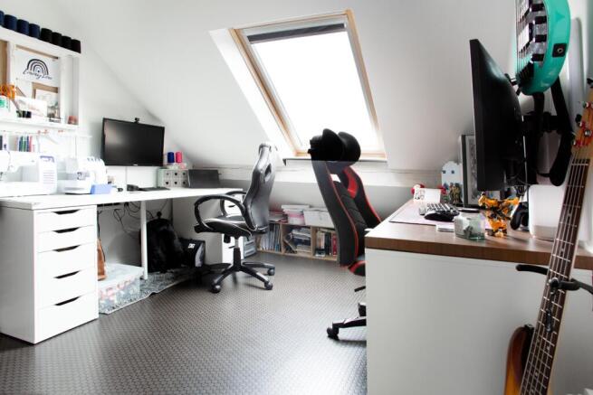 Photo 12