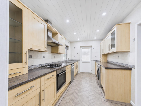 2 bed Detached Bungalow for sale Image 9
