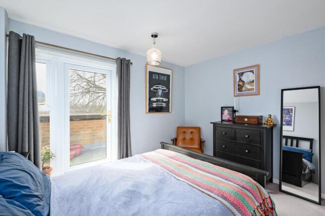 2 bed Apartment for sale Image 11