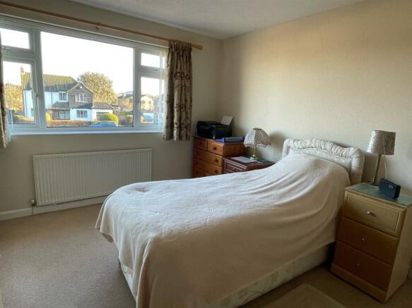 Bedroom..jpg