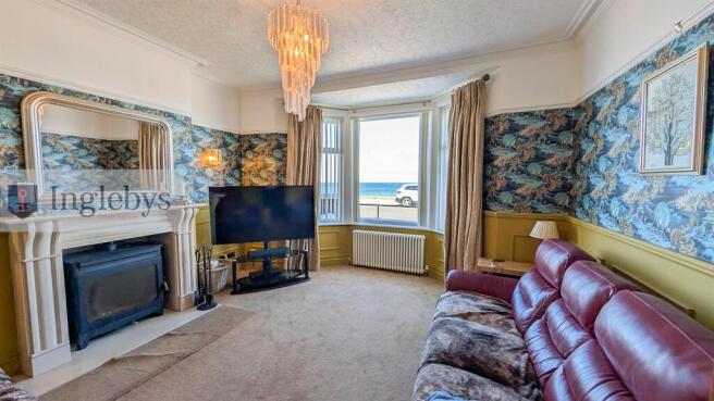 5 bed House for sale Image 7