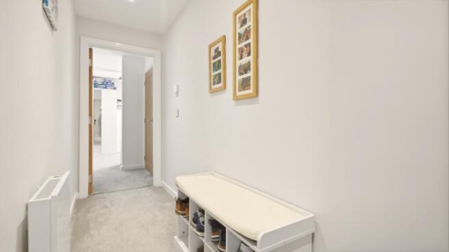 2 bed Penthouse to rent Image 10