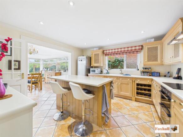 Kitchen / Breakfast Room