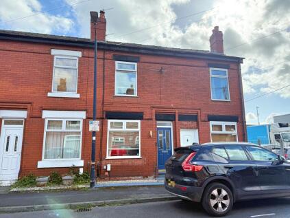 Eaton Road, Sale, M33