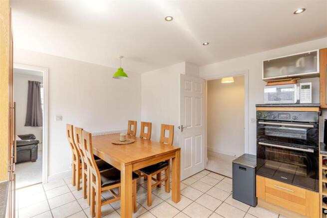 Daisy Cottage, Easter Compton Dining Area 2.jpg