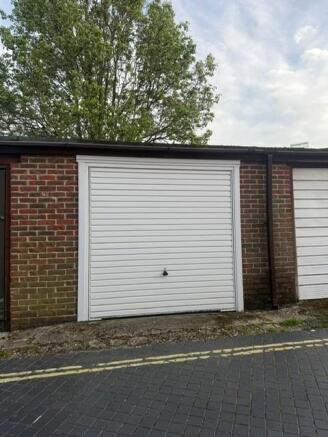 garage beck st 2.jpg