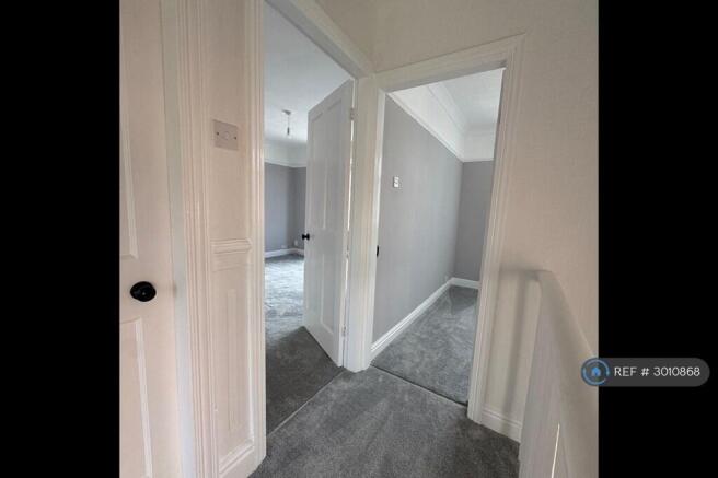 3 bed Semi-Detached to rent Image 9