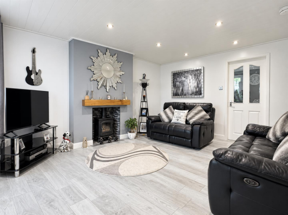 Spey Close, Mapplewell, Barnsley photo 2