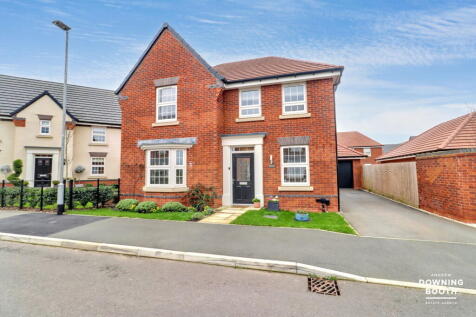 Mansell Avenue, Fradley, Lichfield, WS13 8ZH - Beautifully Presented Family Home