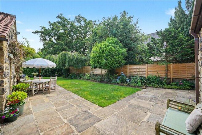 4 bed Detached for sale Image 6