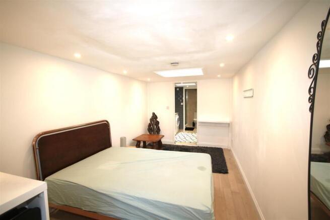 Living Area a.JPG