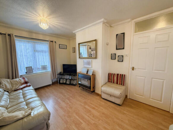 Bushey Close, Huntingdon, PE29 photo 2