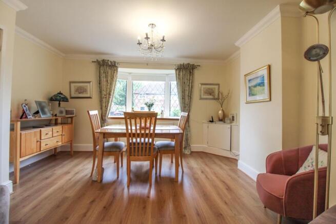 Lounge/Dining Room