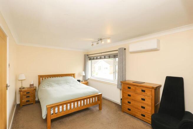 3 bed Detached for sale Image 10
