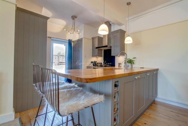 Caerphilly Road, Heath, HernCrabtree_ (14).jpg