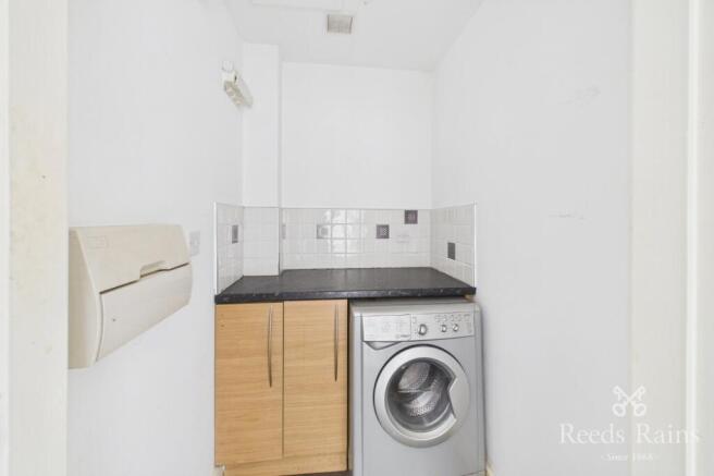 2 bed Apartment for sale Image 6