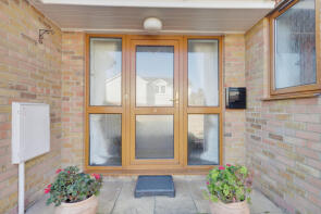 Flat 14, 162 166 The Grange, Glendale Gardens, Leigh-on-sea SS9 2BA