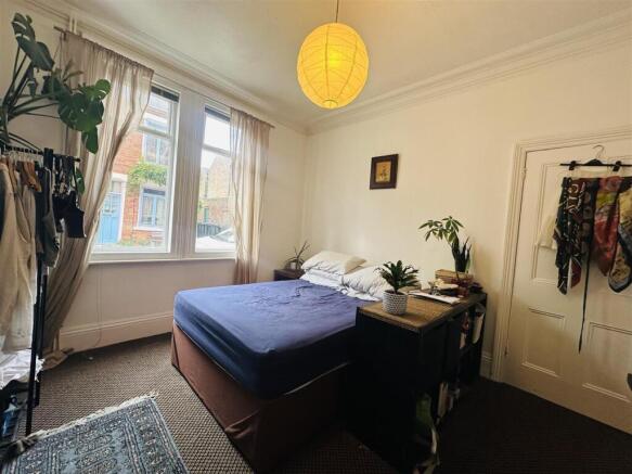2 bed Terraced for sale Image 12